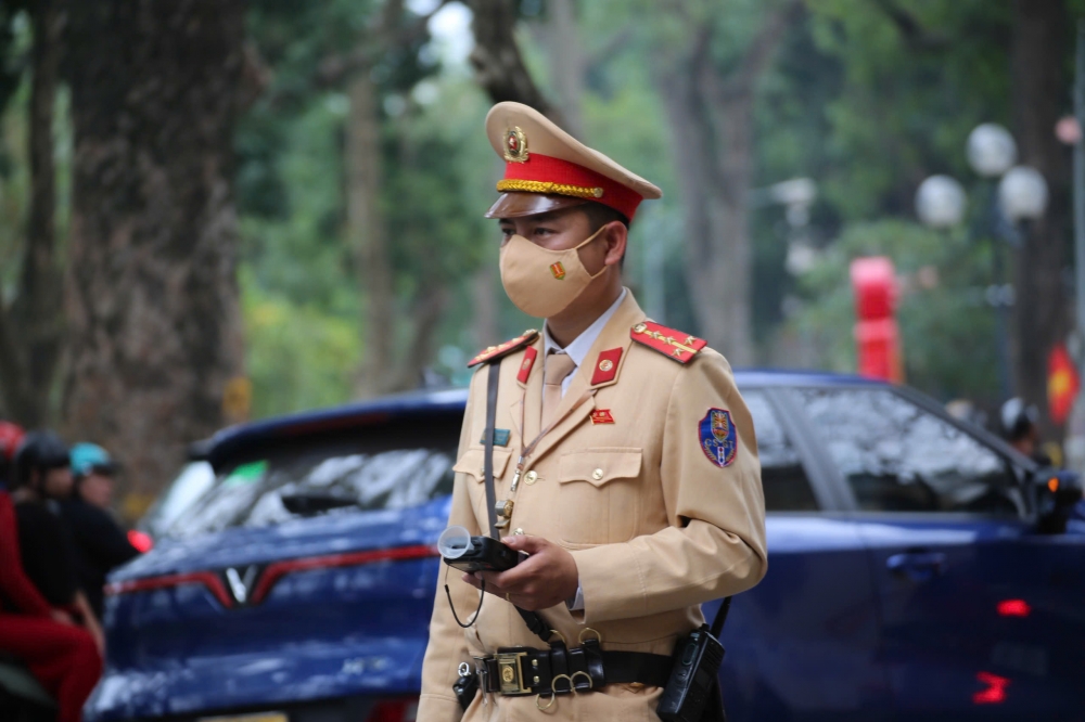 CHÙM ẢNH: CSGT cả nước đồng loạt kiểm tra nồng độ cồn ngày mùng 1 Tết