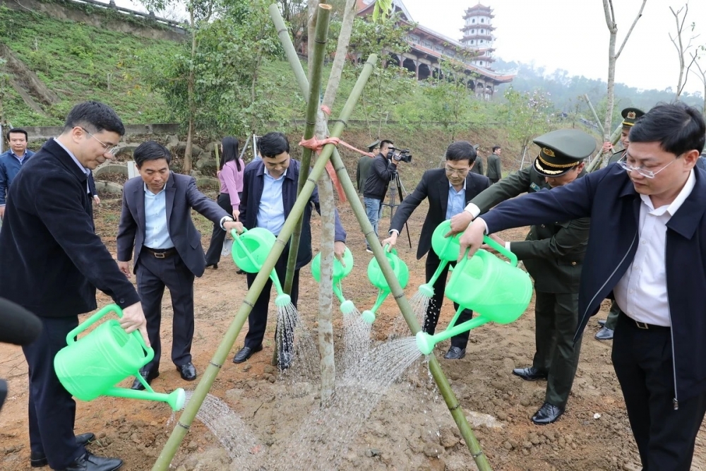 Lãnh đạo tỉnh Thanh Hóa phát động Tết trồng cây Xuân Bính Ngọ 2026
