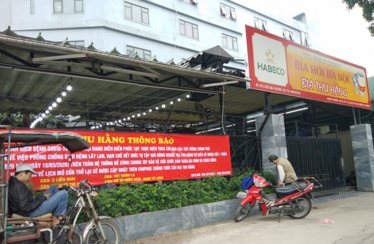 hang quan o ha noi tiep tuc diu hiu tam dong cua vi covid 19