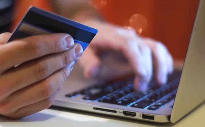 Chống dịch Covid-19: Ngân hàng tiếp tục giảm phí chuyển tiền