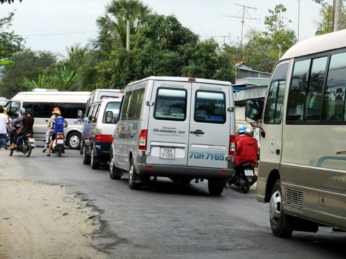 “Khóc thét” với những đoạn đường du lịch Bảy Núi