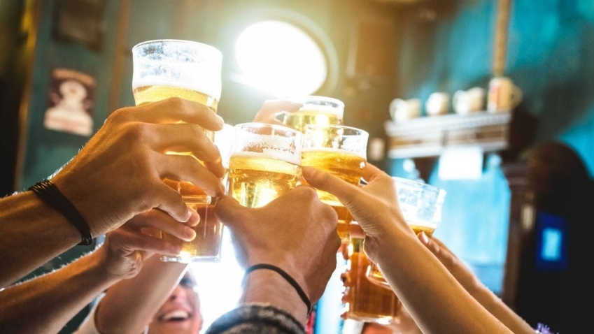 Chính phủ “chốt” chưa áp cách tính thuế hỗn hợp với rượu, bia