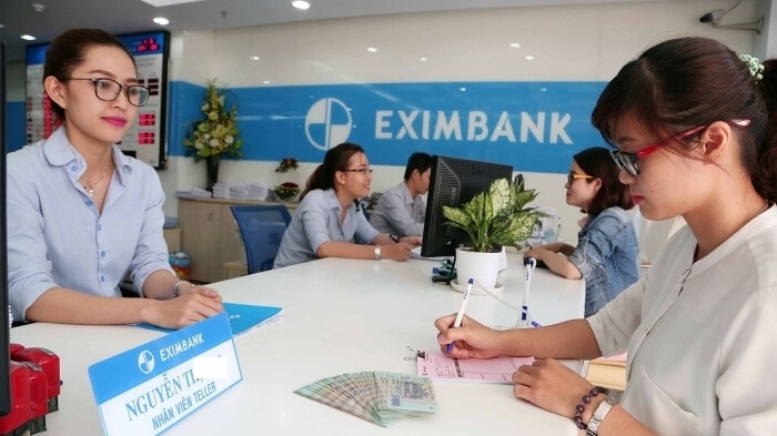 Vay thẻ Eximbank 8,5 triệu tính lãi thành 8,8 tỷ đồng: Rút ra bài học gì?