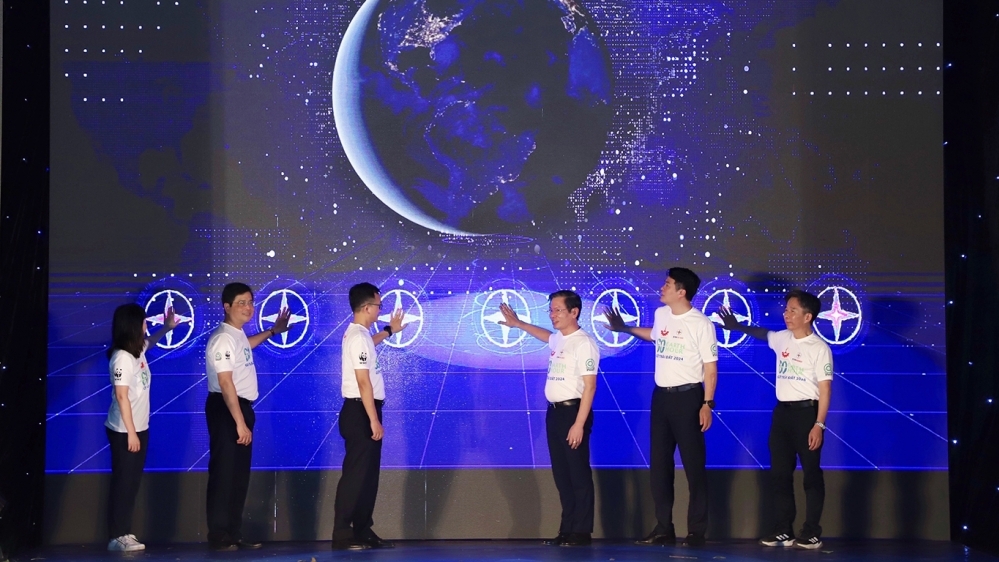 Cả nước tiết kiệm gần 900 triệu đồng sau 1 giờ tắt đèn