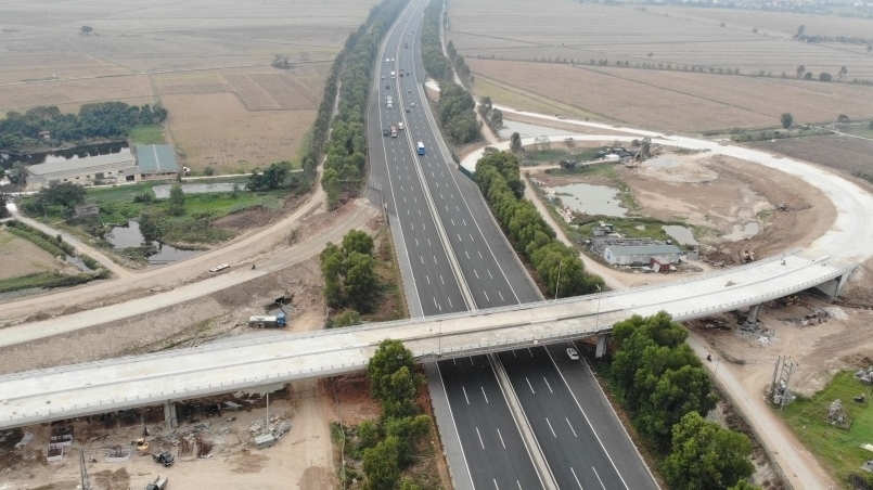 Chính phủ lập 7 đoàn kiểm tra gỡ khó các dự án giao thông trọng điểm