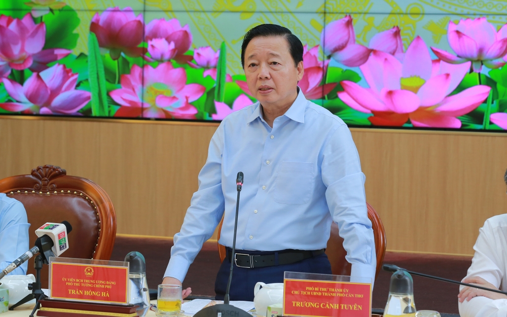 Chia sẻ gánh nặng với bà con nông dân trước sức ép giá lúa giảm Chia sẻ gánh nặng với bà con nông dân trước sức ép giá lúa giảm