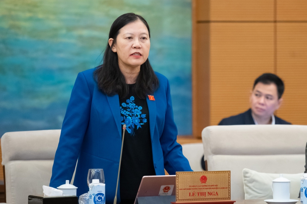 Nên tính lại việc đánh thuế tiêu thụ đặc biệt với xăng, điều hòa