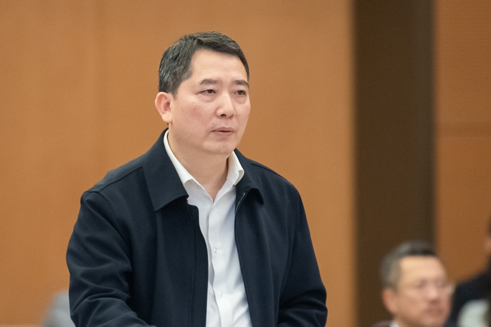 Nên tính lại việc đánh thuế tiêu thụ đặc biệt với xăng, điều hòa