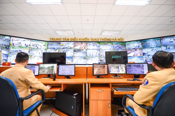 Nơi vận hành hơn 600 nút đèn tín hiệu giao thông Hà Nội