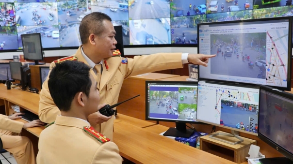 noi van hanh hon 600 nut den tin hieu giao thong ha noi