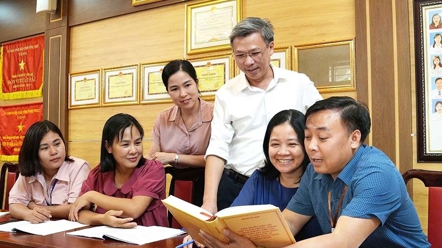 Không phân biệt cán bộ, công chức cấp xã, tỉnh, Trung ương