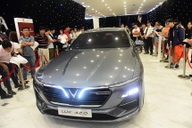 Đại lý Mercedes-Benz sẽ cân nhắc lại việc phân phối xe VinFast