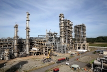 Nhà máy lọc dầu Dung Quất có thể dừng sản xuất vì dịch Covid-19