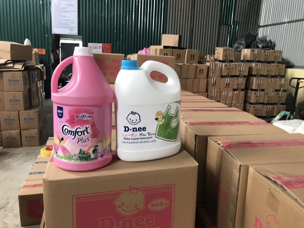 “Lật tẩy” thêm cơ sở sản xuất nước giặt giả mạo nhãn hiệu D-nee, Comfort