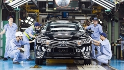 Bộ Tài chính chưa muốn giảm 50% phí trước bạ ô tô trong nước