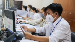 Hiện tượng "lót tay" xin việc trong khu vực Nhà nước còn phổ biến