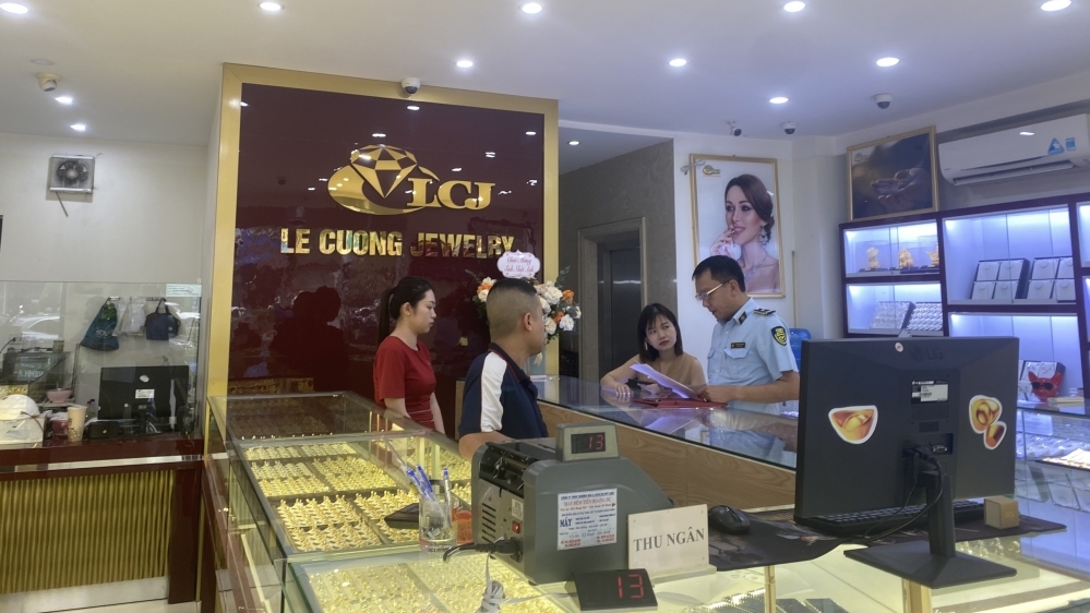 Quảng Ninh: Công ty Vàng bạc đá quý Lê Cương bán vàng nghi nhái thương hiệu