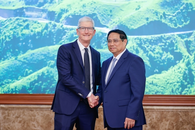Thủ tướng muốn CEO Apple chọn Việt Nam làm cứ điểm sản xuất toàn cầu