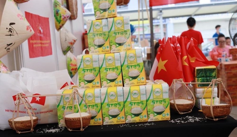 Vượt Thái Lan và Ấn Độ, Việt Nam xuất khẩu gạo lớn nhất vào Singapore