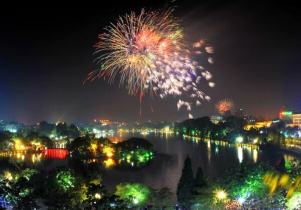 Hà Nội bắn pháo hoa tại 6 điểm dịp kỷ niệm 70 năm Giải phóng Thủ đô