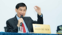 Công ty của ông Johnathan Hạnh Nguyễn mỗi ngày thu 7,5 tỷ đồng