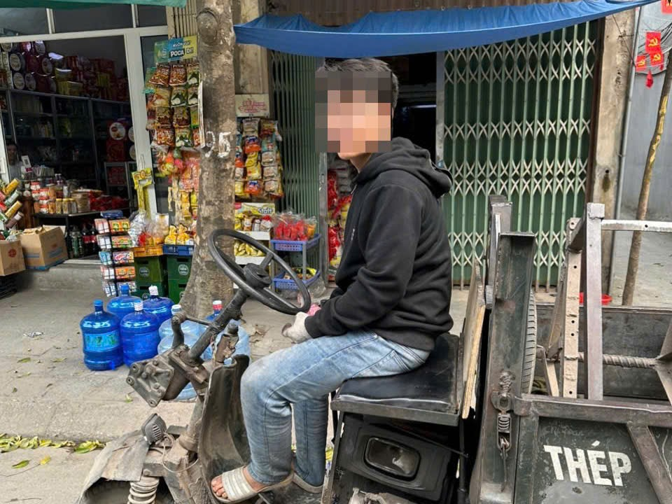 Cảnh sát truy quét xe ba bánh tự chế lén lút hoạt động