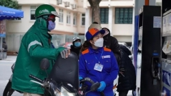 cac thuong nhan phai so hoa kinh doanh xang dau truoc 304