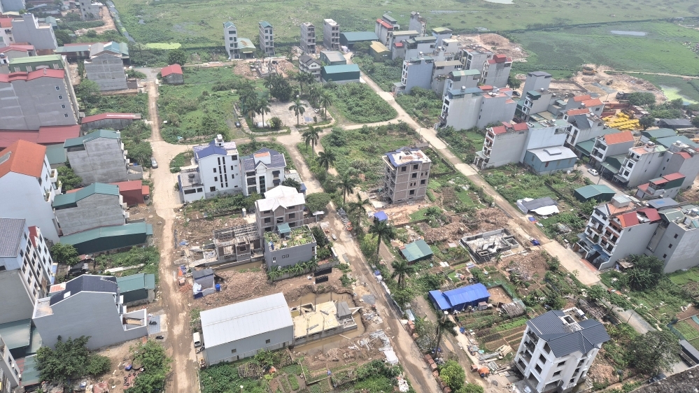 Chủ tịch Hà Nội yêu cầu xử nghiêm việc tiếp tay vi phạm đất đai, xây dựng