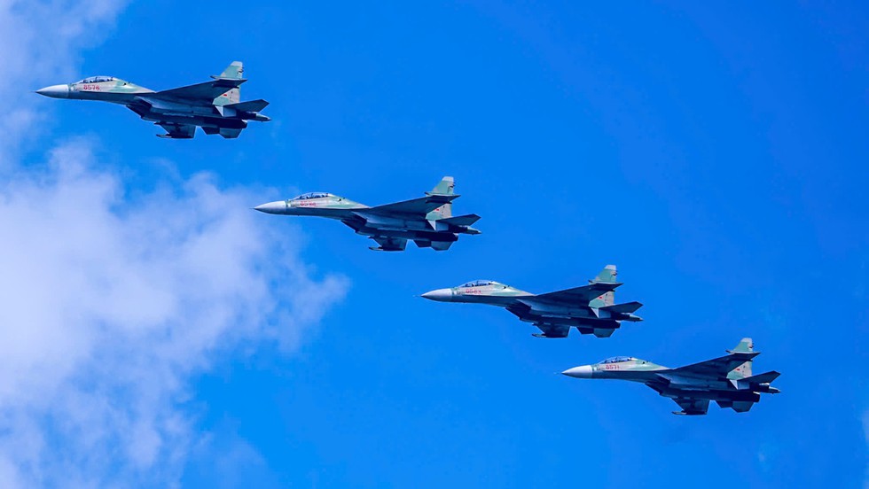 Hình ảnh Bác Hồ nổi bật trong buổi tổng luyện diễu binh 30.4 ở TP.HCM- Ảnh 8.