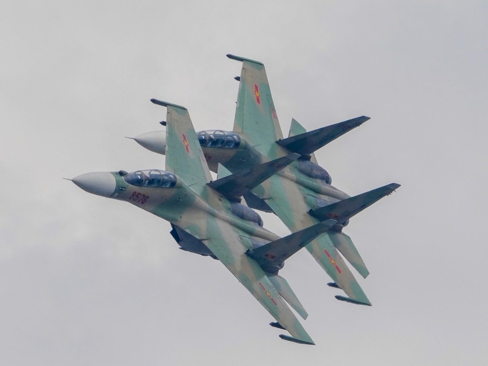 Hình ảnh Bác Hồ nổi bật trong buổi tổng luyện diễu binh 30.4 ở TP.HCM- Ảnh 3.