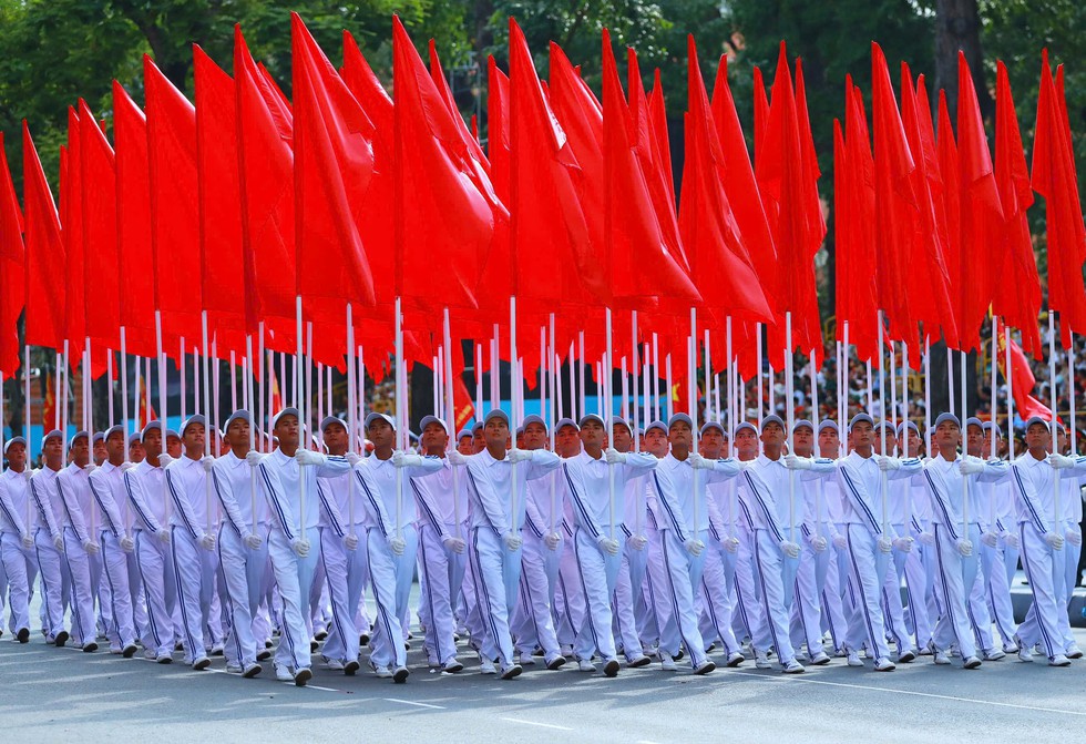 Hình ảnh Bác Hồ nổi bật trong buổi tổng luyện diễu binh 30.4 ở TP.HCM- Ảnh 11.