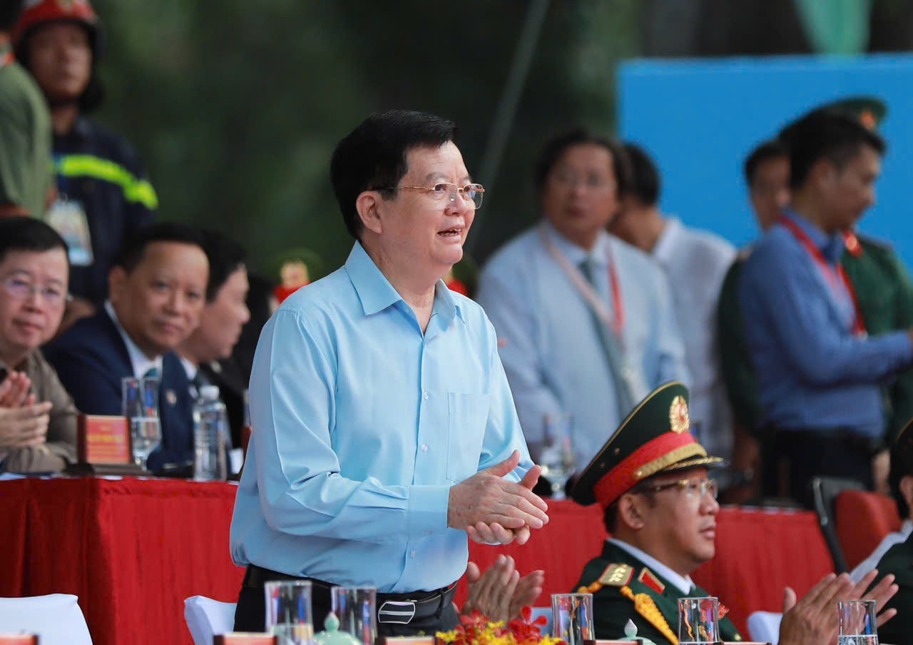 Hình ảnh Bác Hồ nổi bật trong buổi tổng luyện diễu binh 30.4 ở TP.HCM- Ảnh 23.