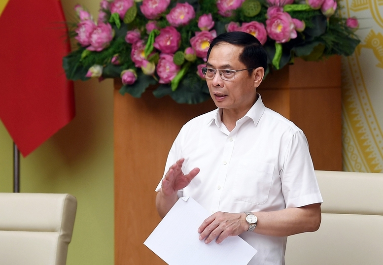 Không tiếp tay, bảo kê, bao che cho buôn lậu, hàng giả