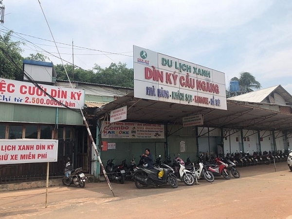 Sau bài học chìm tàu Dìn Ký, loạt nhà hàng vẫn ngang nhiên lấn sông Sài Gòn sau bai hoc chim tau din ky loat nha hang van ngang nhien lan song sai gon