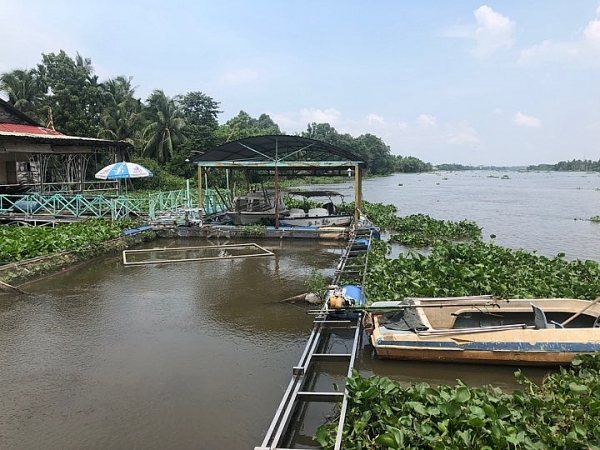 Sau bài học chìm tàu Dìn Ký, loạt nhà hàng vẫn ngang nhiên lấn sông Sài Gòn sau bai hoc chim tau din ky loat nha hang van ngang nhien lan song sai gon