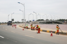 Mặt cầu Bạch Đằng lồi lõm, liệu có tiếp tục trễ hẹn khắc phục?