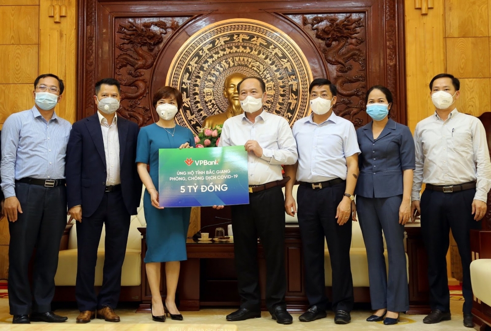 VPBank ủng hộ 5 tỷ đồng giúp Bắc Giang chống dịch Covid-19