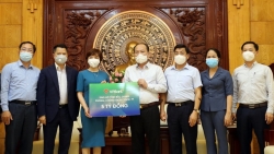 vpbank ung ho 5 ty dong giup bac giang chong dich covid 19