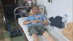 Thanh Hóa: Xót thương người đàn ông bị tai nạn lao động phải "làm bạn" với giường bệnh