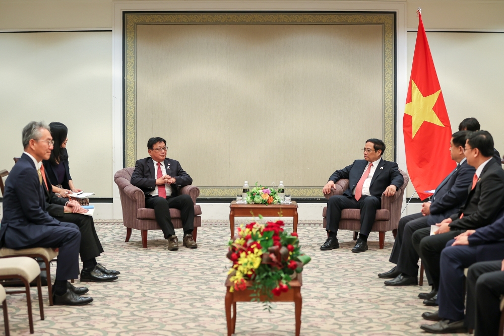 Thủ tướng: Việt Nam ưu tiên năng lượng tái tạo, sẽ thí điểm mua bán điện trực tiếp