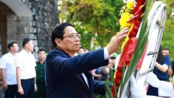 lanh dao dang nha nuoc tri an cac anh hung liet si tai dien bien phu