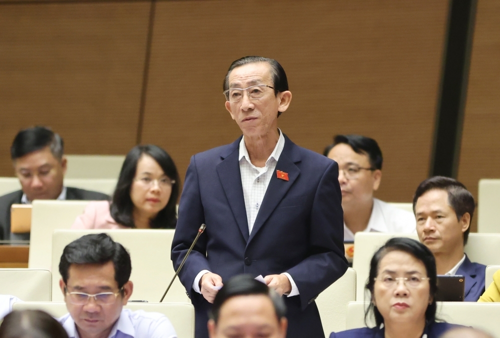 Bộ Chính trị nhấn mạnh tăng cường phân cấp, phân quyền cho Hà Nội