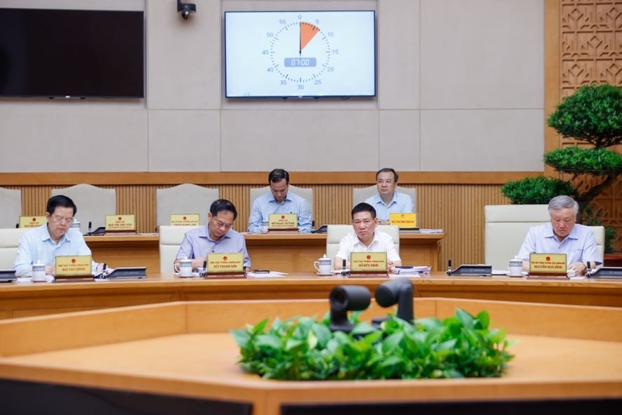 Thủ tướng: Quyết tâm cơ bản hoàn thành tháo gỡ "điểm nghẽn" thể chế ngay trong năm 2025