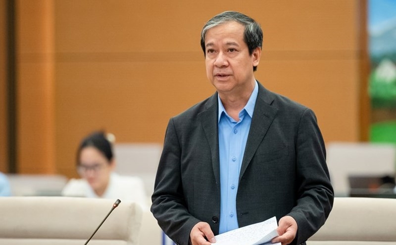 Không lo học sinh dồn vào trường công khi miễn học phí