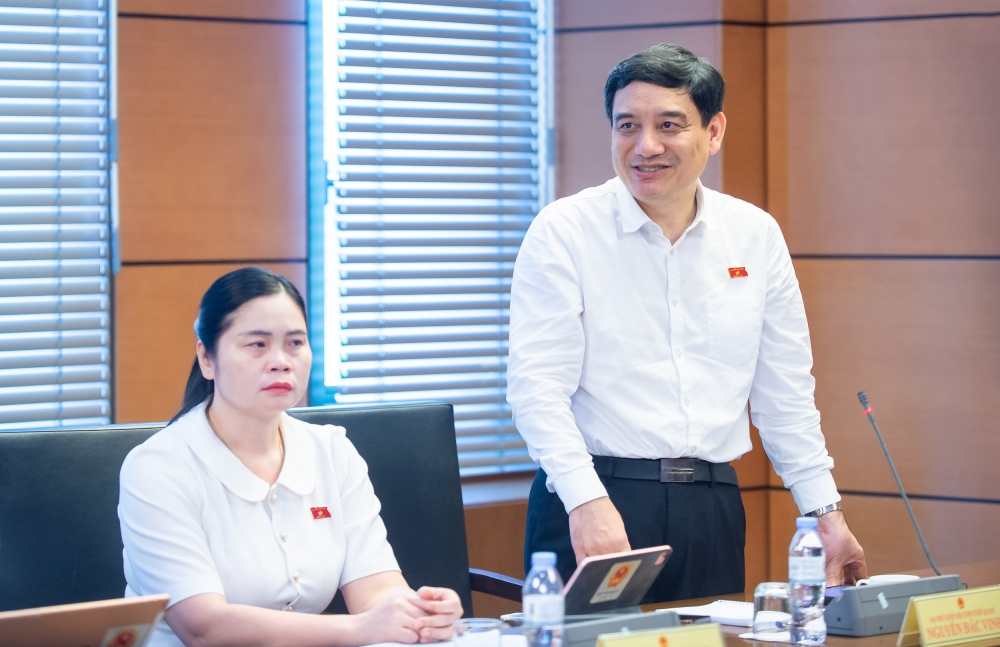 Miễn học phí sẽ giảm gánh nặng chi phí cho hàng chục triệu gia đình Miễn học phí sẽ giảm gánh nặng chi phí cho hàng chục triệu gia đình