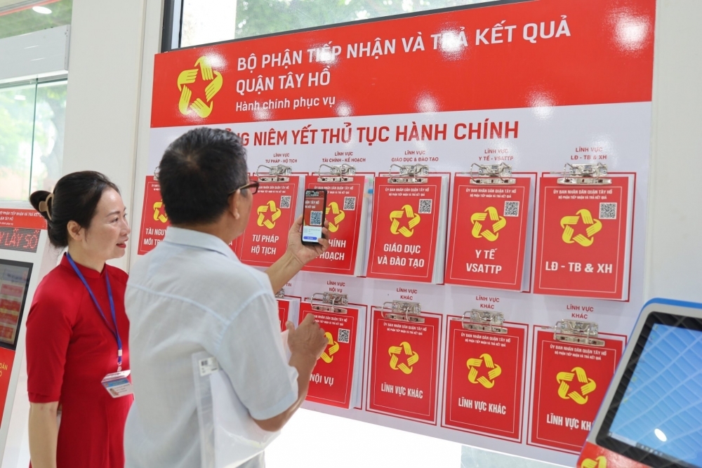 Thủ tướng yêu cầu 100% TTHC liên quan đến doanh nghiệp được thực hiện trực tuyến