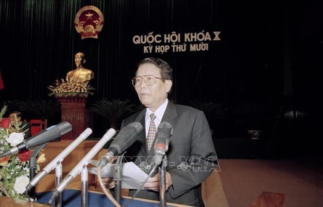 ĐỒNG CHÍ TRẦN ĐỨC LƯƠNG - NHÀ LÃNH ĐẠO CÓ NHIỀU ĐÓNG GÓP QUAN TRỌNG CHO SỰ NGHIỆP ĐỔI MỚI, PHÁT TRIỂN ĐẤT NƯỚC VÀ BẢO VỆ TỔ QUỐC