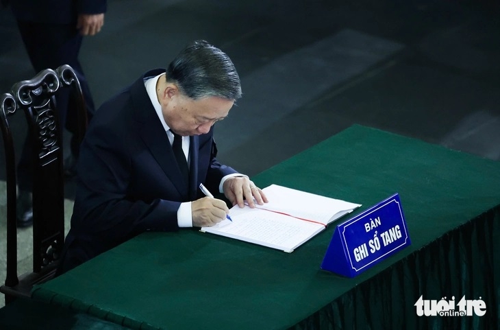 Lãnh đạo Đảng, Nhà nước ghi sổ tang tiễn biệt nguyên Chủ tịch nước Trần Đức Lương