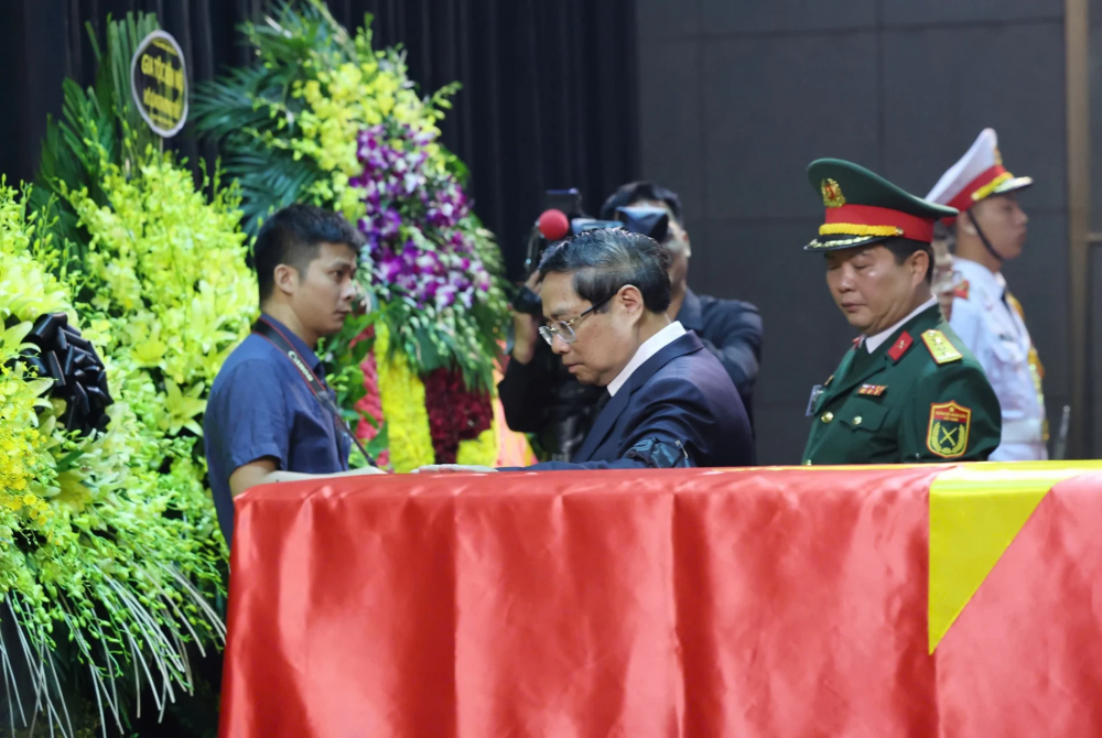 Lãnh đạo Đảng, Nhà nước ghi sổ tang tiễn biệt nguyên Chủ tịch nước Trần Đức Lương