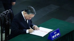 lanh dao dang nha nuoc ghi so tang tien biet nguyen chu tich nuoc tran duc luong